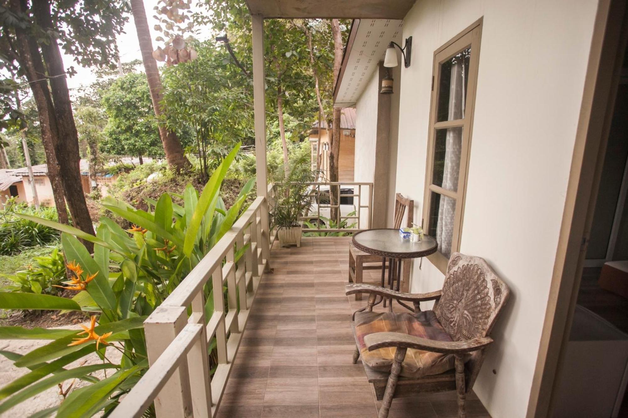 Cozy Huts Hotel Trat Szoba fotó