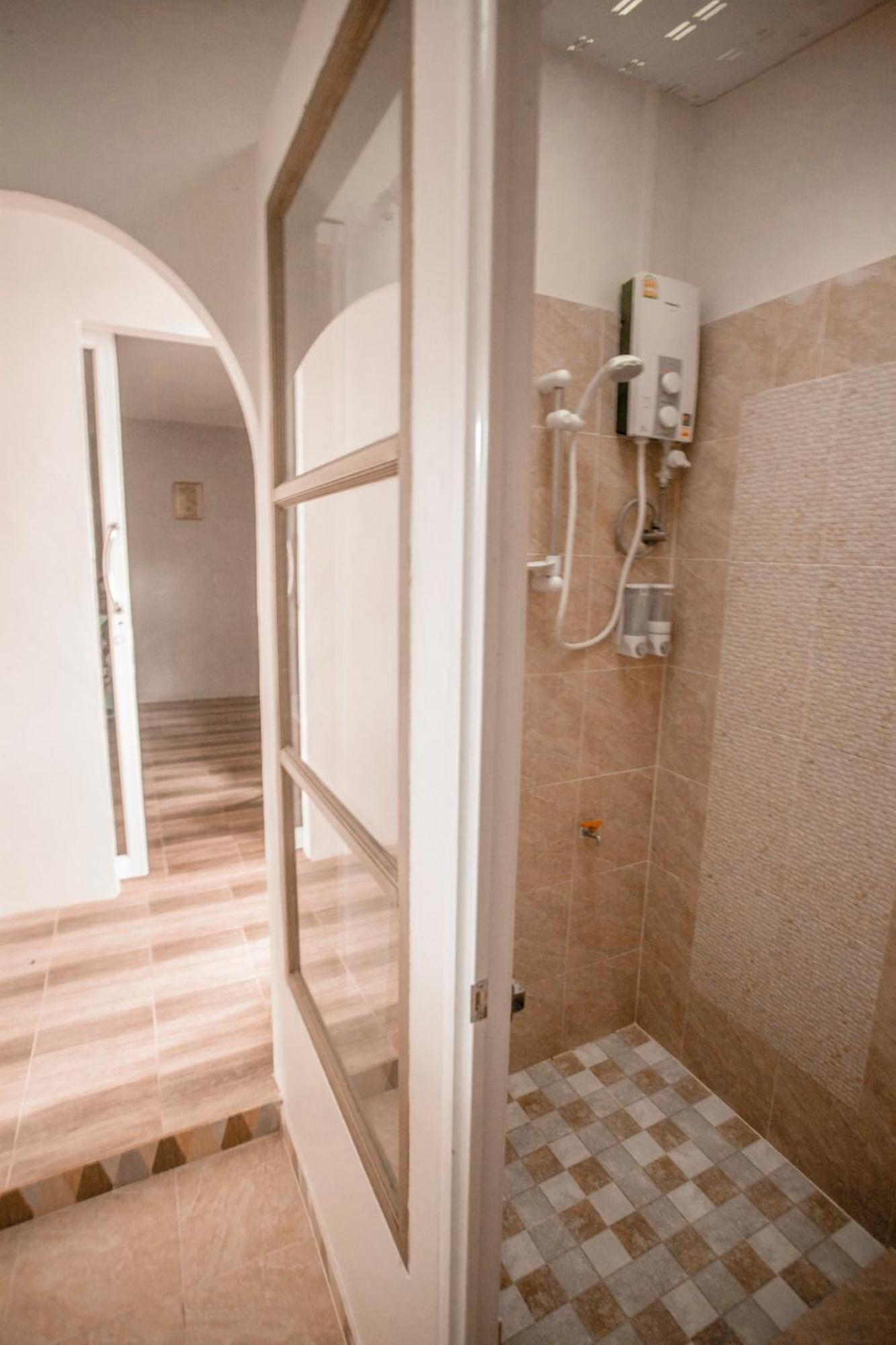 Cozy Huts Hotel Trat Szoba fotó