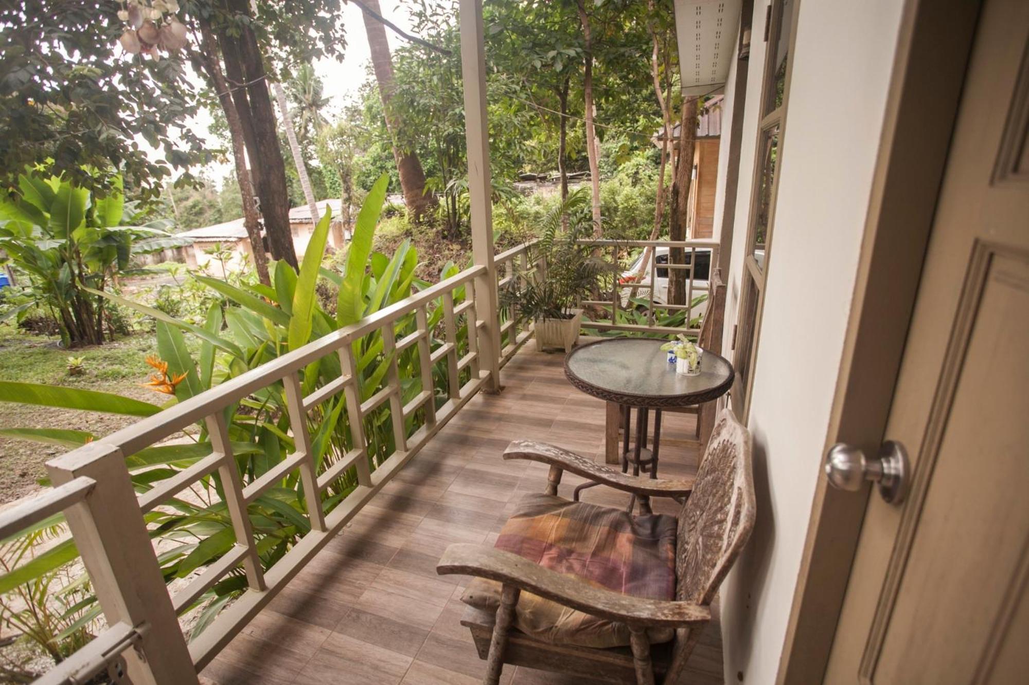 Cozy Huts Hotel Trat Szoba fotó