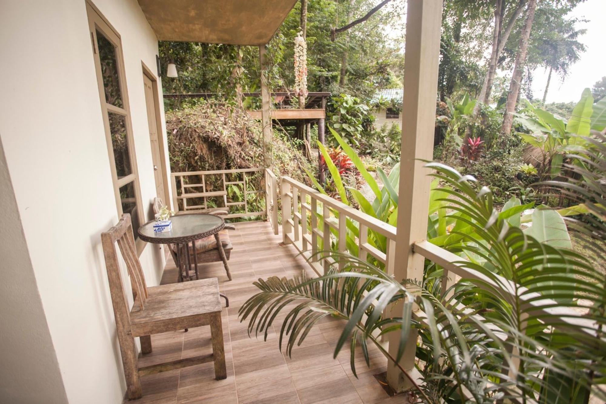 Cozy Huts Hotel Trat Szoba fotó